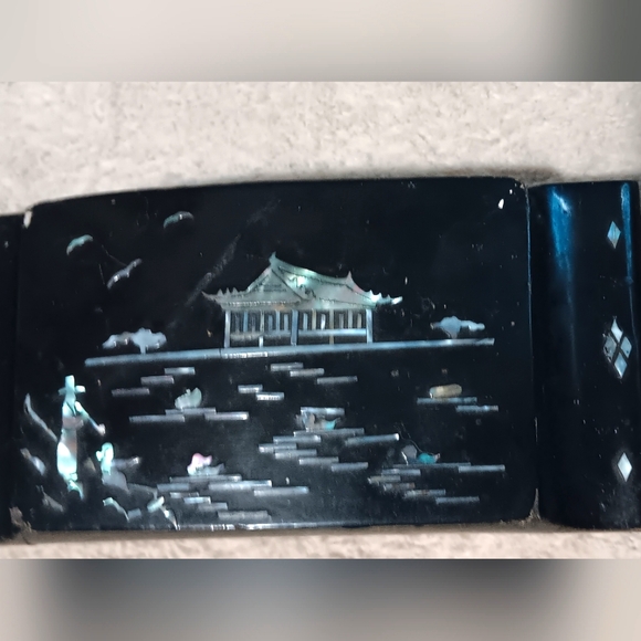 Japanese Mother of Pearl inlay box - Picture 1 of 3